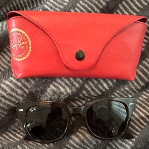 Ray-Ban Meteor Sunglasses